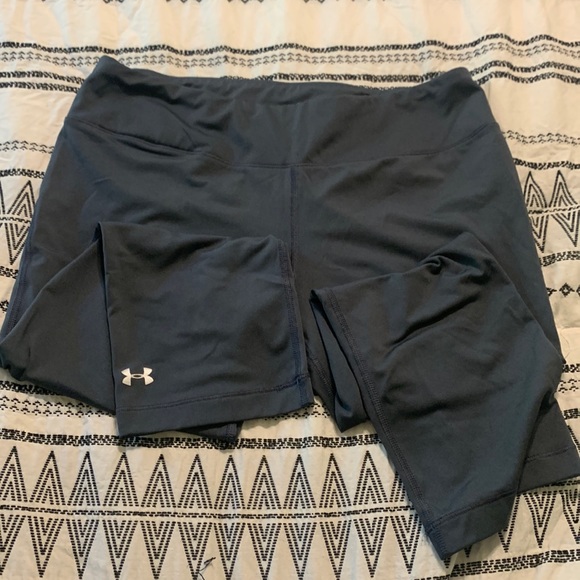 Under Armour gray capri length athletic leggings - Picture 1 of 2